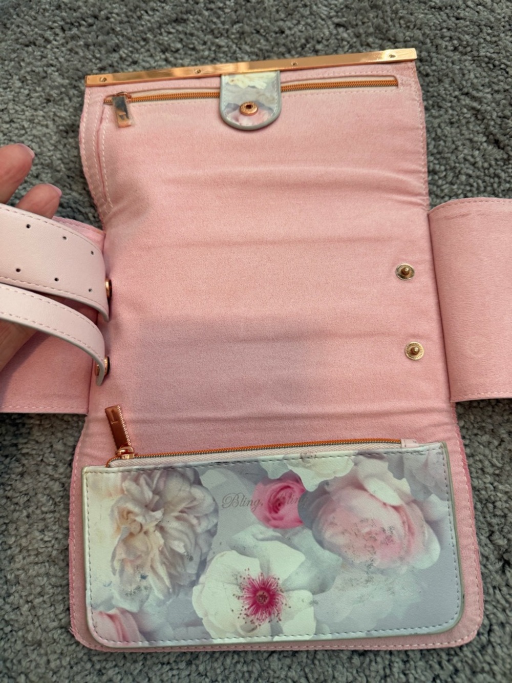 Ted Baker Pink Floral Jewelry Roll Case & Passport Holder Set - Picture 8 of 16